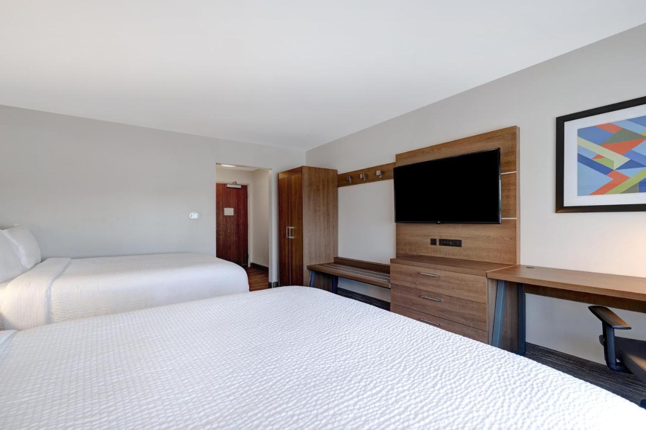 Holiday Inn Express & Suites - Brighton By Ihg Εξωτερικό φωτογραφία