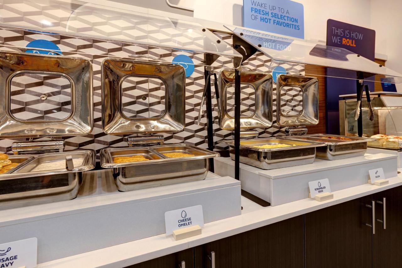 Holiday Inn Express & Suites - Brighton By Ihg Εξωτερικό φωτογραφία