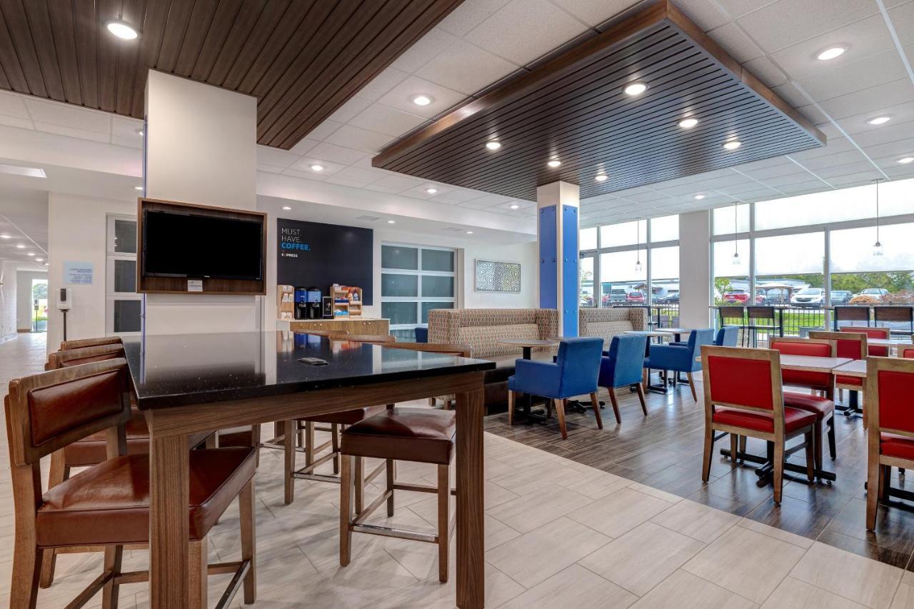 Holiday Inn Express & Suites - Brighton By Ihg Εξωτερικό φωτογραφία