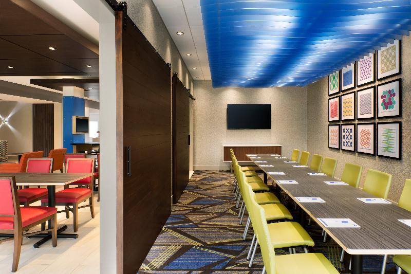 Holiday Inn Express & Suites - Brighton By Ihg Εξωτερικό φωτογραφία